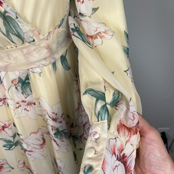 JessaKae South Of France Flowy Floral Pale Yellow Maxi Dress Size Small - Picture 10 of 13